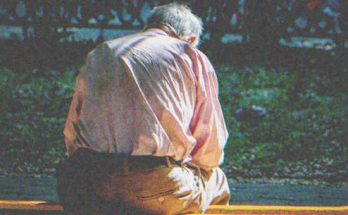 Man Who Left His Wife of 47 Years Begs on His Knees for Her Forgiveness Months Later — Story of the Day