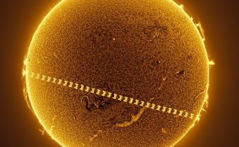 Portuguese astrophotographer Miguel Claro captured an incredible image of the International Space Station (ISS) silhouetted against the Sun's disc. At the time of the photo, the ISS was 441.54 km away from Earth, traveling at...Read More in Comments👇