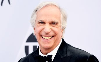 Henry Winkler's 6 Gorgeous Grandkids Have to Clear Dishes - What They Look Like