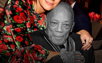 Rashida Jones' father, Quincy Jones, passed away at 91. 🙏 Tribute from his grieving daughter is in the comments. 👇