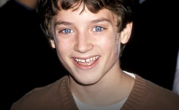 From childhood, he conquered Hollywood but then DECIDED TO STEP AWAY FROM THE SPOTLIGHT. 🤯 The full story and PHOTOS OF THE BLUE-EYED STAR AT 43 are below in the comments⬇️