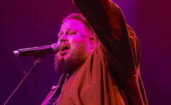 Jelly Roll Stuns with His 'Phenomenal' 100-Pound Weight Loss at the 2024 CMA Awards – Photos & Video