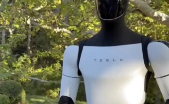 Kim Kardashian Introduces Her Tesla Robot And Everyone’s Making Same Jok