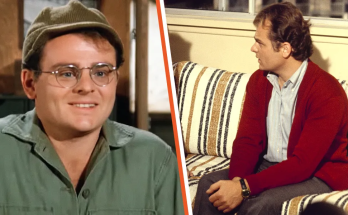 Gary Burghoff AKA Radar from 'M*A*S*H' Always Kept His Left Hand Out of View - Five Times We Could See It