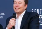 Elon Musk becomes the first person on Earth to reach a net worth of $400,000,000,000