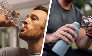 People who drink water from bottles are issued serious health warning